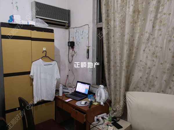 主卧