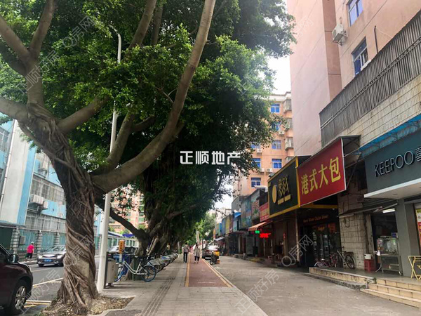 大门