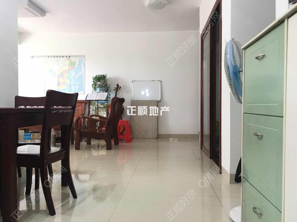 客厅
