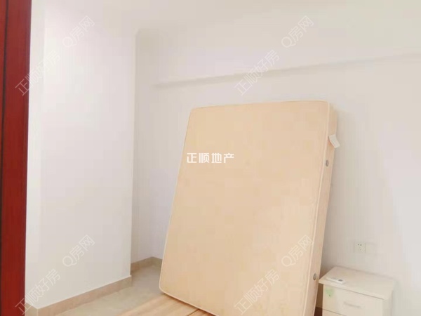 次卧