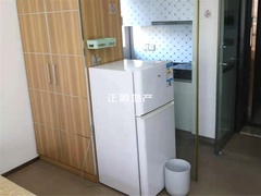 2066476415.jpg