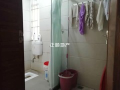 公卫生间