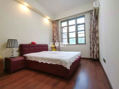 次卧