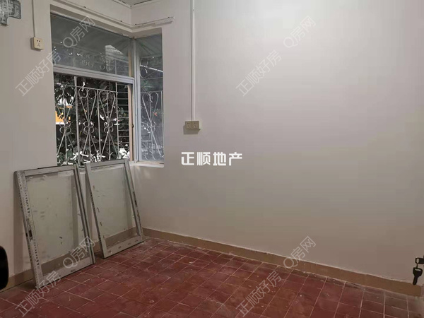 次卧