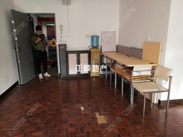 客厅