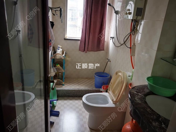 sB1A32DEC6EB641809F40A2EE799DCC2C.jpg