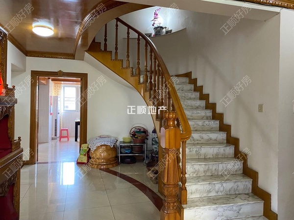 1楼楼梯