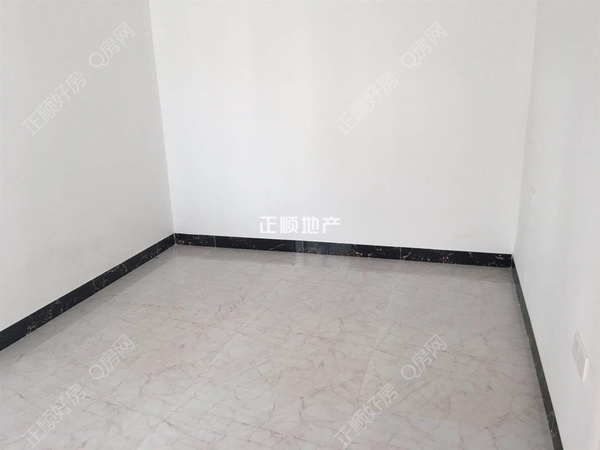 s53DEC65CE6C44D5EB174E12EACA6D4F4.jpg