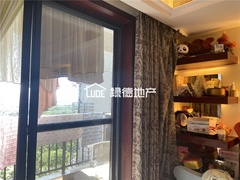 s0E954BCD76184AAAAEA72736B9BDE16C.jpg