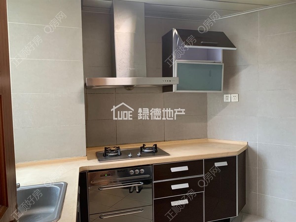 s78B199DCCF01449EBD549F259C57AEBB.jpg