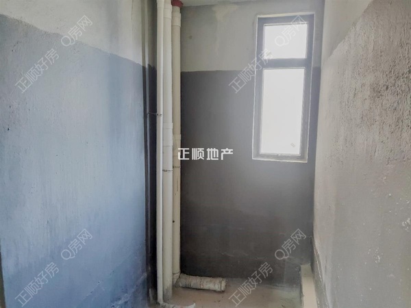 sCF08CD68FFFB4F06B572D7CC4620B2AE.jpg