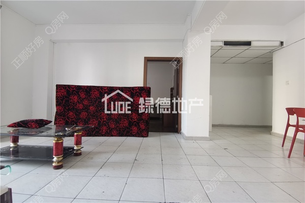 s68F8BED3E0BF471EB9857805292FABA4.jpg
