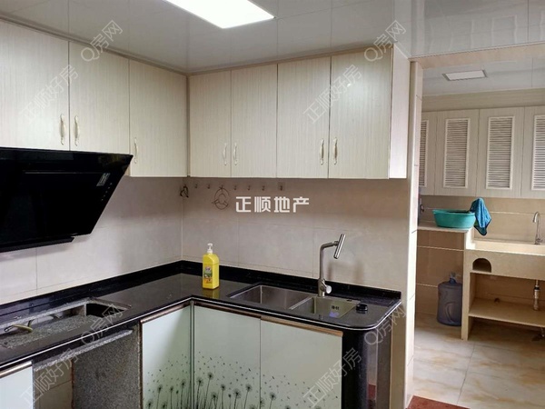 s784DD50BB68045679F9DE6F750D185E3.jpg