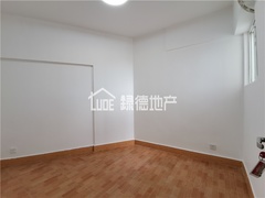 sB8DA36B3B0014F398A10888A1EE176D1.jpg