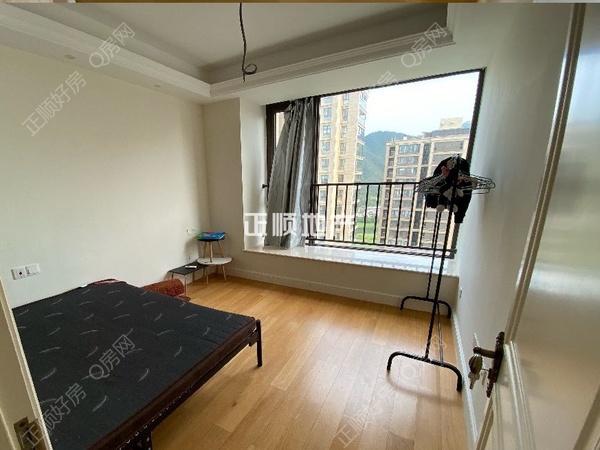 sD1BEC5AB141E4E318A3F3776AE6145C1.jpg