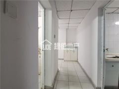 sDAA81BDE5CC74BC0BF530F949BDA5C0D.jpg