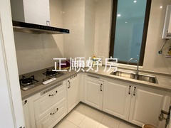 sED240E6F47594B75B435C81A23E65AEE.jpg