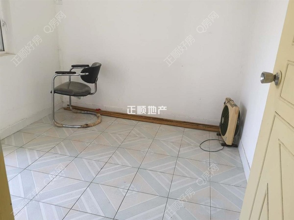 sFE97E0AE29484EF8AD272B3FB4FCB880.jpg