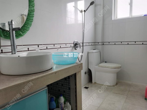 sFE9B62CF7D114E4787BC4B7765760DED.jpg