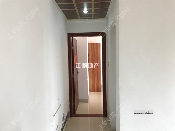 s279EE2EBE5364076A0D72A6CC0256DA8.jpg
