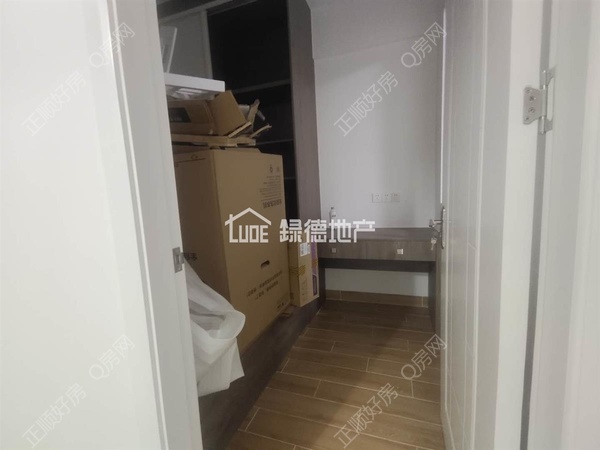 sABF6D5A064AE4E91B8A901308D741F5D.jpg