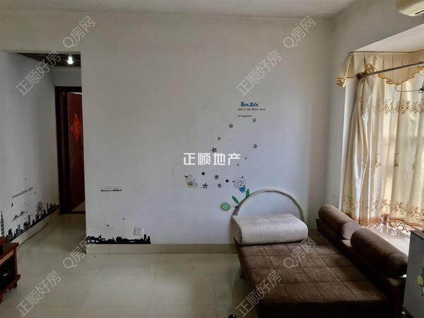 sB6083205CE804A95BD34DFE51271F39C.jpg