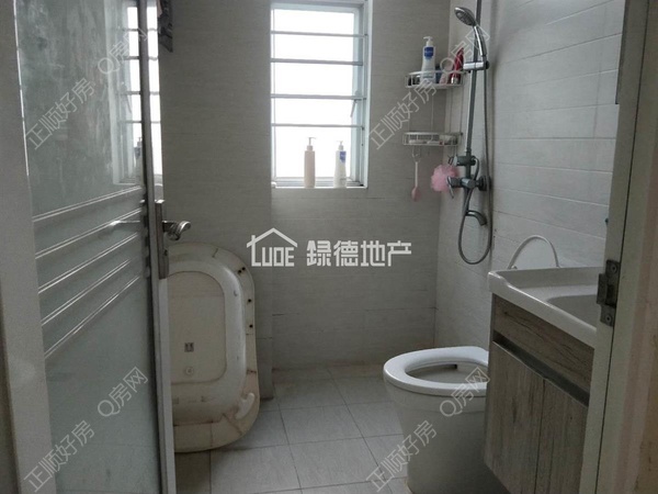 sE9C98CCBEE844D15BA2C91B98D8376B4.jpg