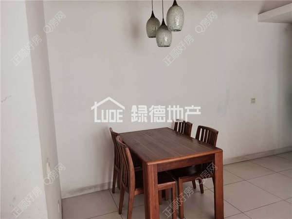 sED36F9FD7AE042B183933EA72657F3A8.jpg