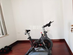 次卧