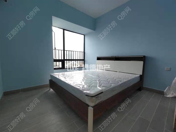 s50096150B7CF4D41A4F223753AD24723.jpg