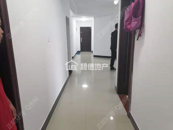 s74C78DC685E643BB848AE2CDBE258CA0.jpg