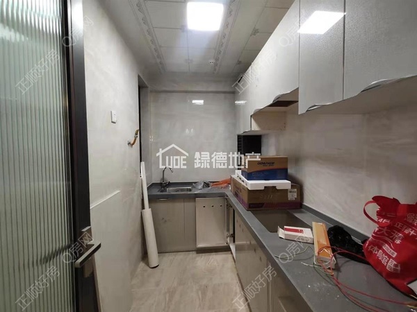 s77BDEB84856C4E139AED32FBB506E6C1.jpg