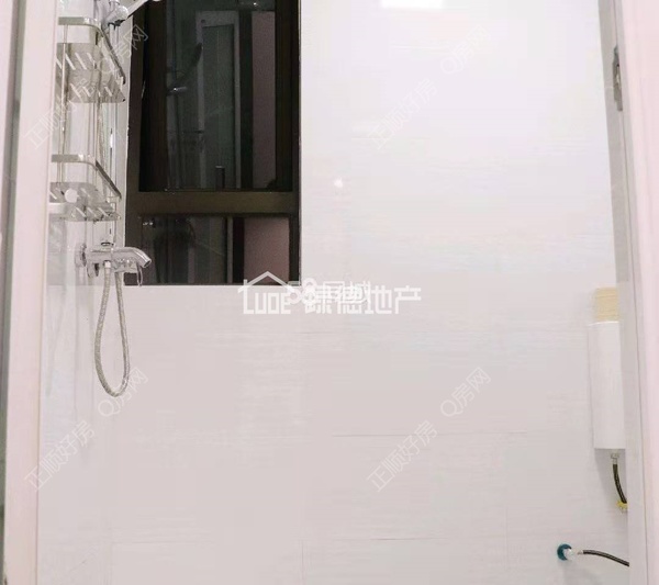 sA7EAECFBA41C46E5B613E069C4E41BC9.jpg