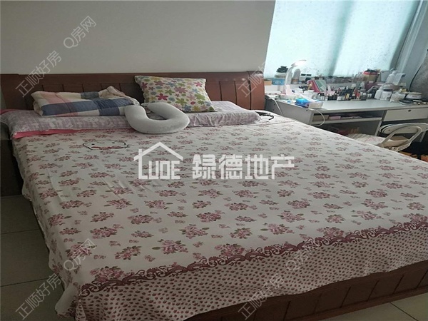 sBCF7515555734F7892B1A4FF8F6463C0.jpg