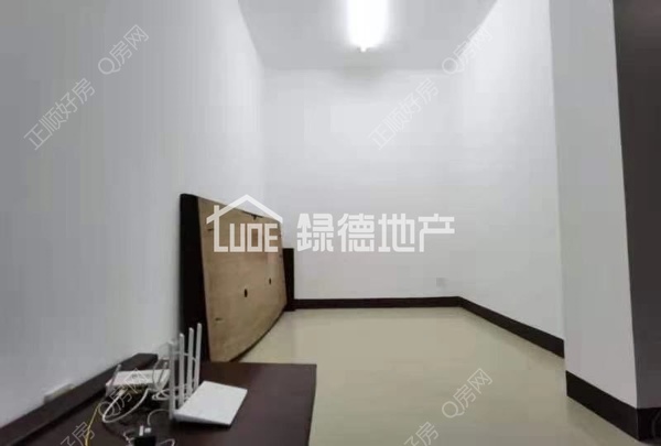 sF1962052724846BAA92F8368EAADDD48.jpg