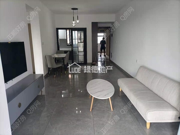 sF1ABD8442CA14478B6185DACAB38FDD1.jpg