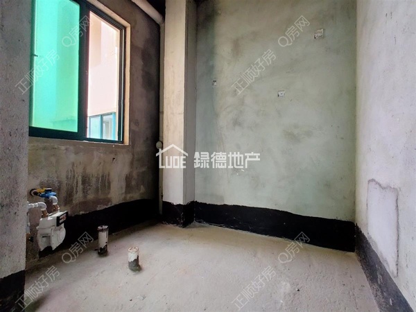 sF424394B1DE54D6CAF7CA9FD63D643FD.jpg