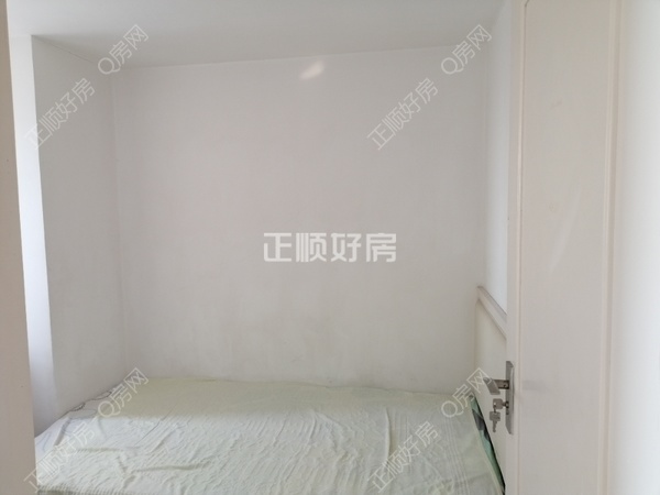 次卧