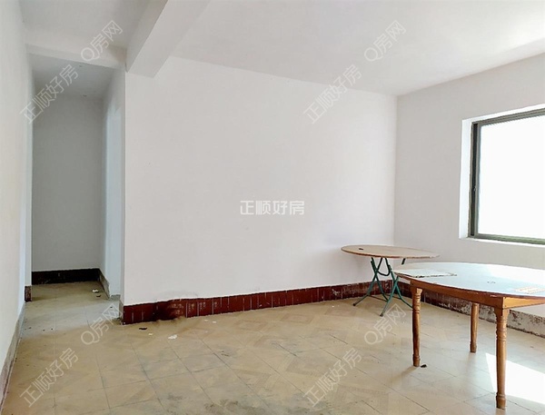 s272707ADAB674453BCED796B9CB96B0F.jpg