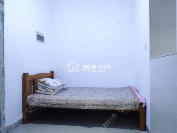 s80F3F7584AC94C0B8BF6825EEA5249B9.jpg