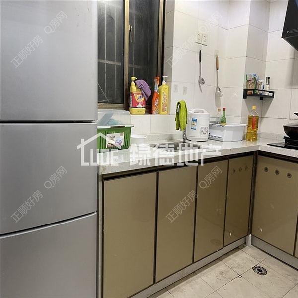 sA74752A1A5254169A1049E021CF10DCA.jpg