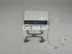 s427338570018428EA1093F765F1D2427.jpg