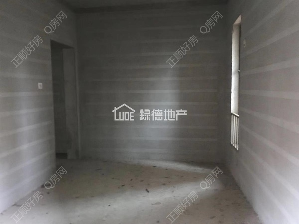 sB0127BF9C3584B948D1B7677914F42D8.jpg