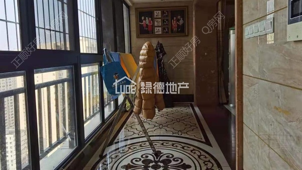 sB981C6E75FD34EE78F76C48BF9E728F2.jpg