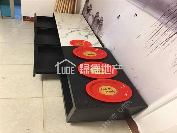 sBC2C4AED26F54825BDDD22FA0A1E2B92.jpg