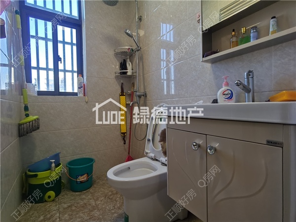 sC6090DE0D87648DAA6AD04E36C79646A.jpg