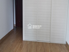 次卧