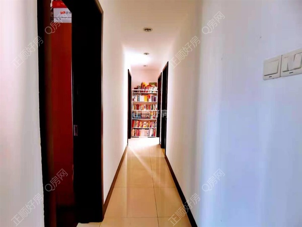 sA26135EB11C7493BA0A10F7CE65908B5.jpg