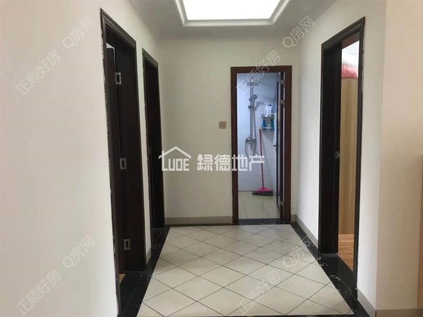 sBBE80CADFD2848C5BF0E2F4738909678.jpg