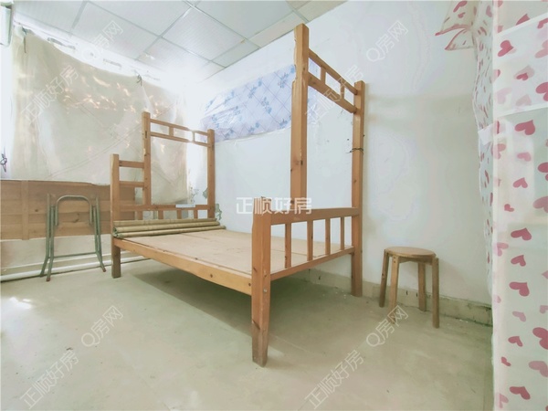 次卧